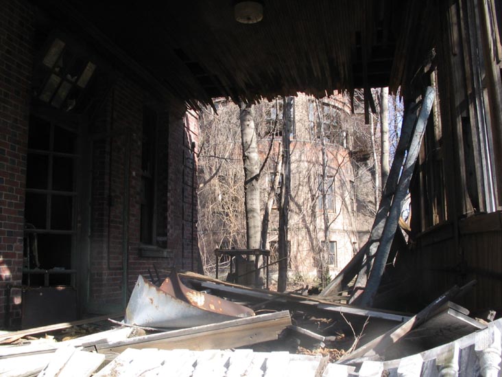 Porch, Physician's Home, North Brother Island, East River, The Bronx