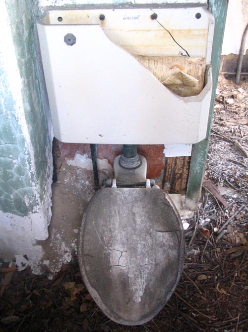Toilet, Physician's Home, North Brother Island, East River, The Bronx