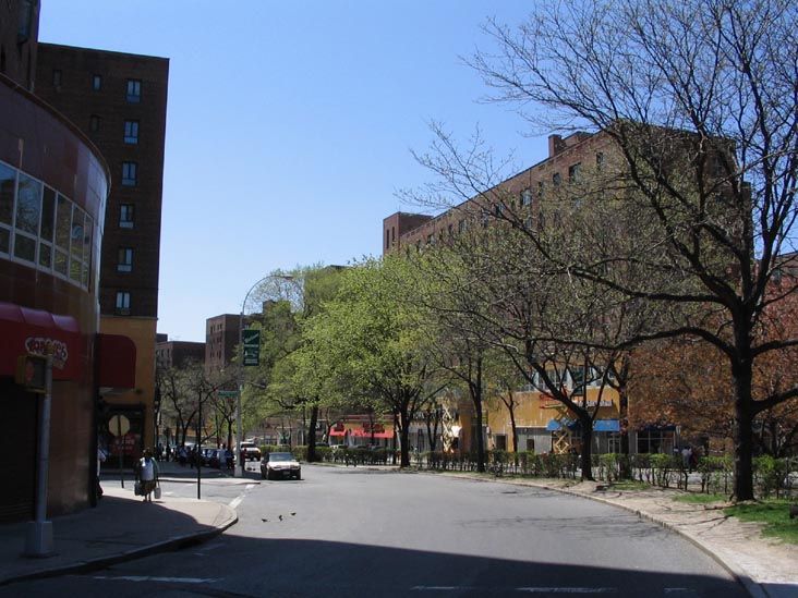Metropolitan Avenue, Metropolitan Oval, Parkchester, The Bronx