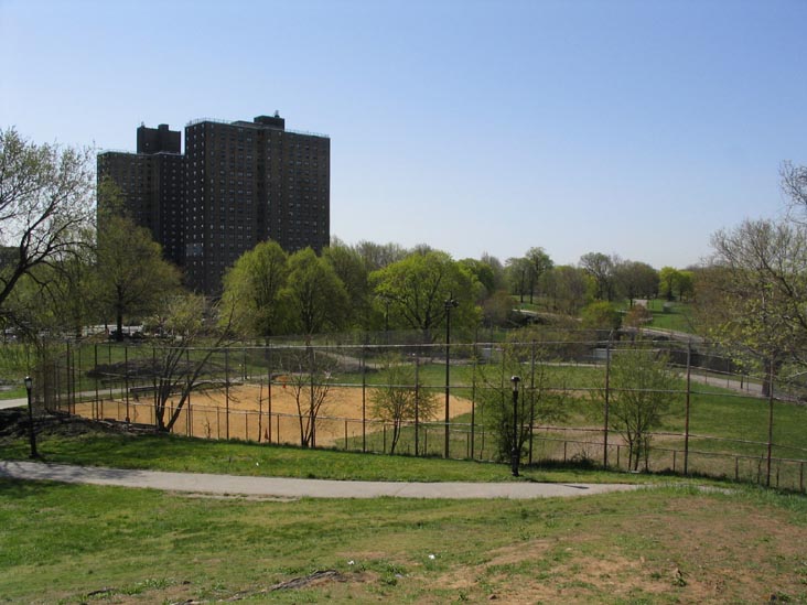 Tremont Park, Tremont, The Bronx