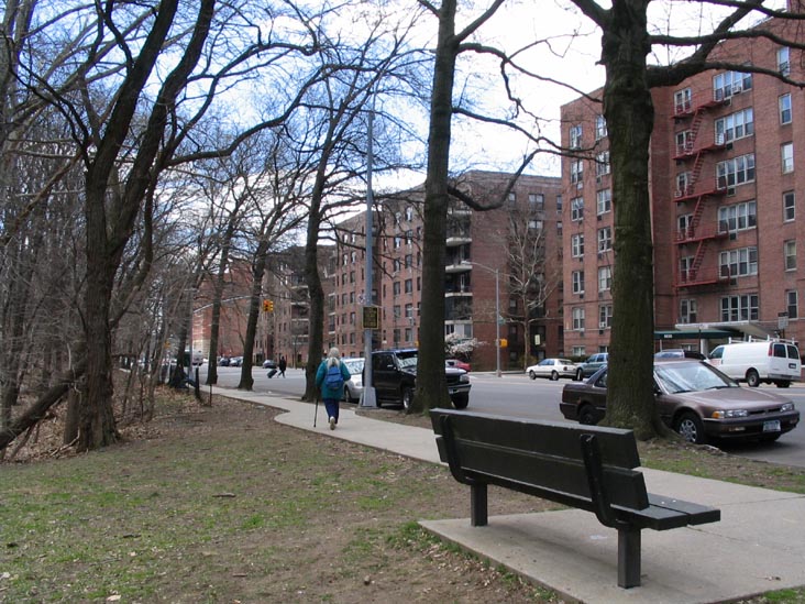 Broadway, Frank Kelly Fields, Van Cortlandt Park, The Bronx