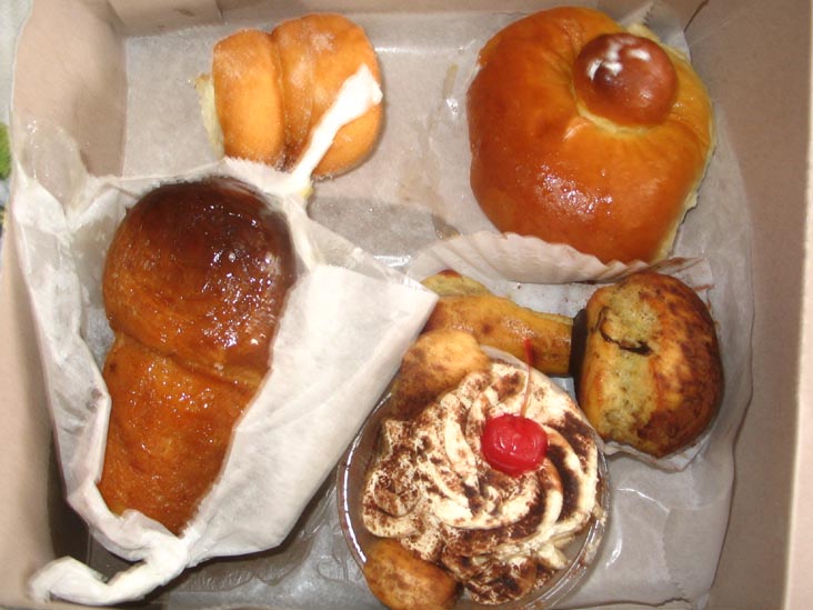 Pastries, Villabate Pasticceria & Bakery, 7117 18th Avenue, Bensonhurst, Brooklyn