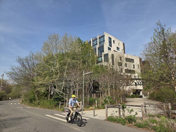 Greenway at Squibb Park Bridge, Brooklyn Bridge Park, Brooklyn, April 16, 2026
