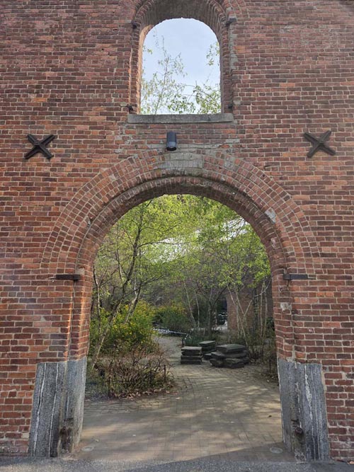 Tobacco Warehouse, Brooklyn Bridge Park, Brooklyn, April 16, 2026