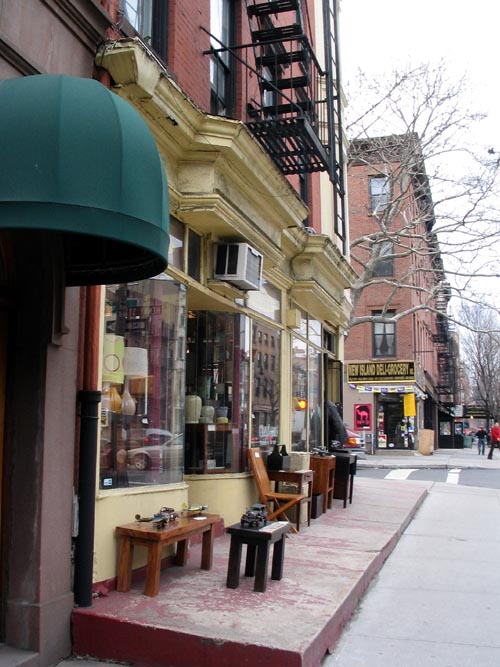 Atlantic Avenue and Henry Street, NW Corner, Brooklyn Heights, Brooklyn