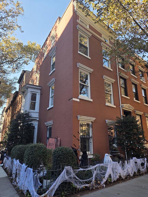 Joralemon Street and Sidney Place, SW Corner, Brooklyn Heights, Brooklyn, October 27, 2025