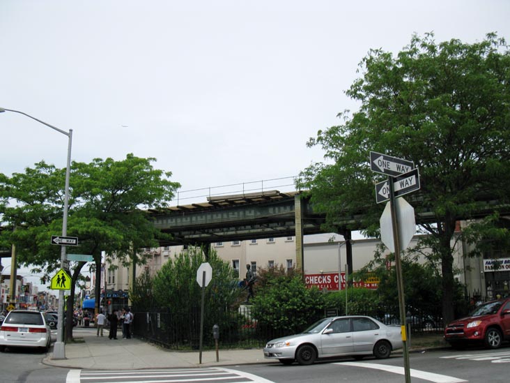 Heisser Square, Knickerbocker Avenue and Bleecker Street, NW Corner, Bushwick, Brooklyn