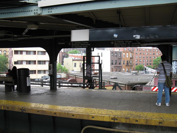 Queens-Bound Platform, Myrtle Avenue-Broadway Station, Bushwick, Brooklyn
