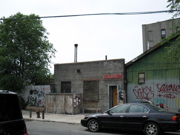 Roberta's, 261 Moore Street, Bushwick, Brooklyn