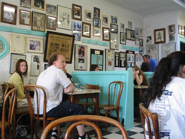 Totonno's, 1524 Neptune Avenue, Coney Island, Brooklyn