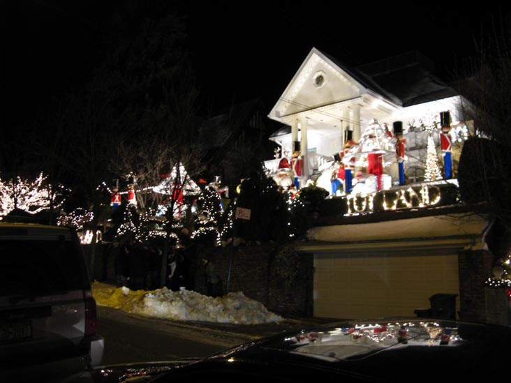Dyker Heights Christmas Lights, Dyker Heights, Brooklyn, December 22, 2009