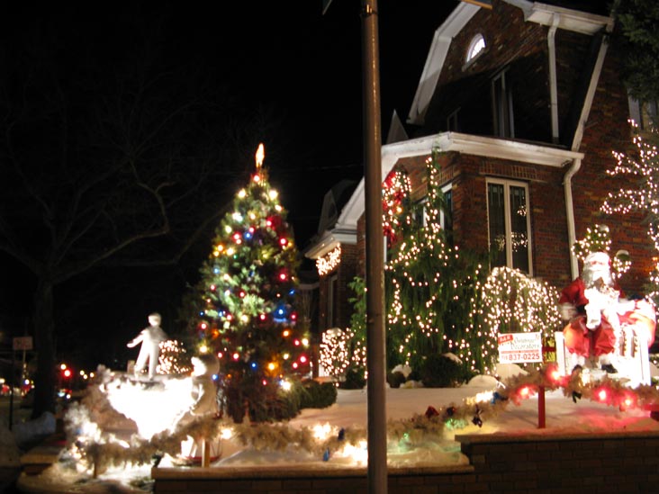 Dyker Heights Christmas Lights, Dyker Heights, Brooklyn, December 22, 2009