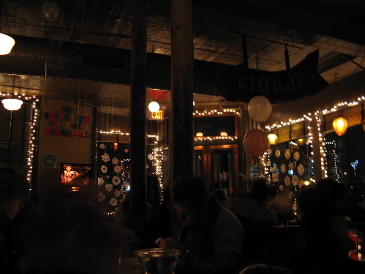Enid's, 560 Manhattan Avenue, Greenpoint, Brooklyn, November 22, 2008