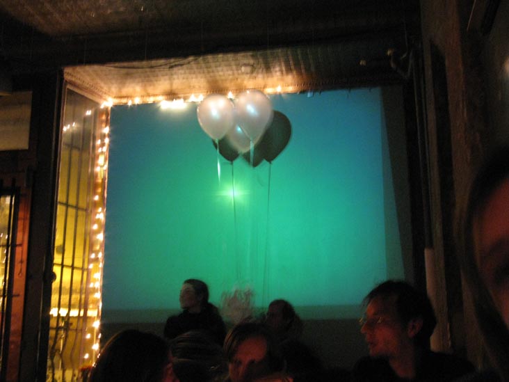 Enid's, 560 Manhattan Avenue, Greenpoint, Brooklyn, November 22, 2008