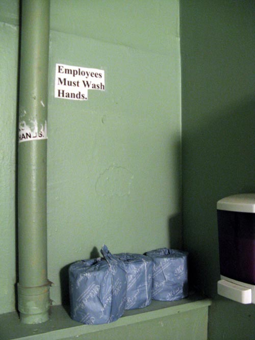 Employees Must Wash Hands, Enid's, 560 Manhattan Avenue, Greenpoint, Brooklyn, November 22, 2008