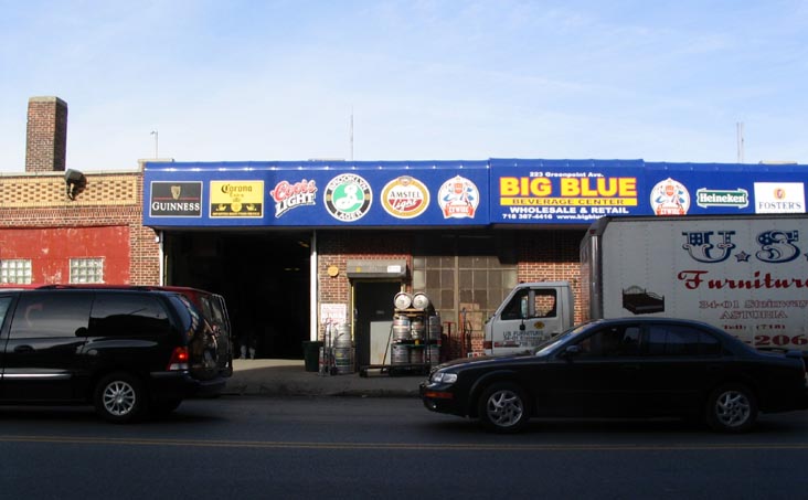 Big Blue Beverage Center, 223 Greenpoint Avenue, Greenpoint, Brooklyn, February 7, 2005