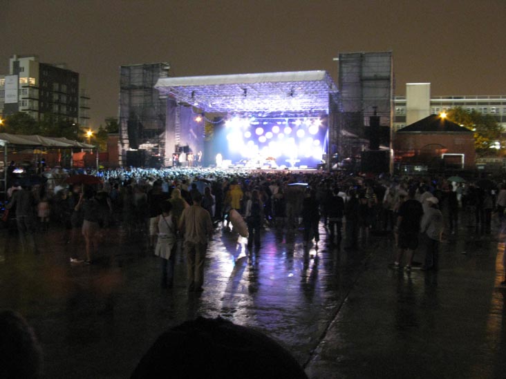 Regina Spektor Encore, McCarren Park Pool, McCarren Park, Greenpoint, Brooklyn, August 15, 2008