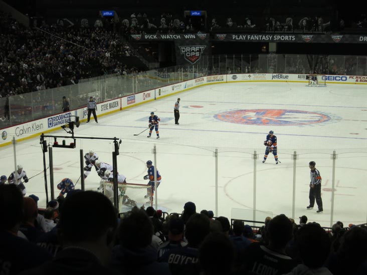 New York Islanders vs. Arizona Coyotes, Barclays Center, Prospect Heights, Brooklyn, November 16, 2015