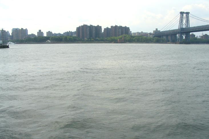 East River, Public Esplanade, Schaefer Landing, Williamsburg, Brooklyn