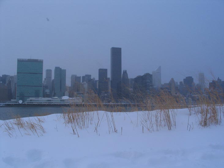 Gantry Plaza State Park, Hunters Point, Long Island City, Queens, February 12, 2006, 5:05 p.m.