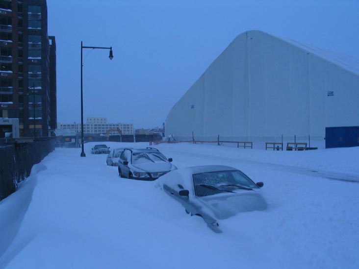 Center Boulevard, Hunters Point, Long Island City, Queens, February 12, 2006, 5:15 p.m.