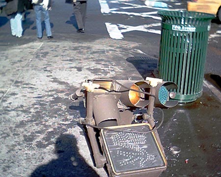 Broken Stoplight, Fifth Avenue and 58th Street, Midtown Manhattan
