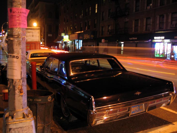 Vintage Car, Lexington Avenue, East Harlem, Manhattan, October 26, 2006