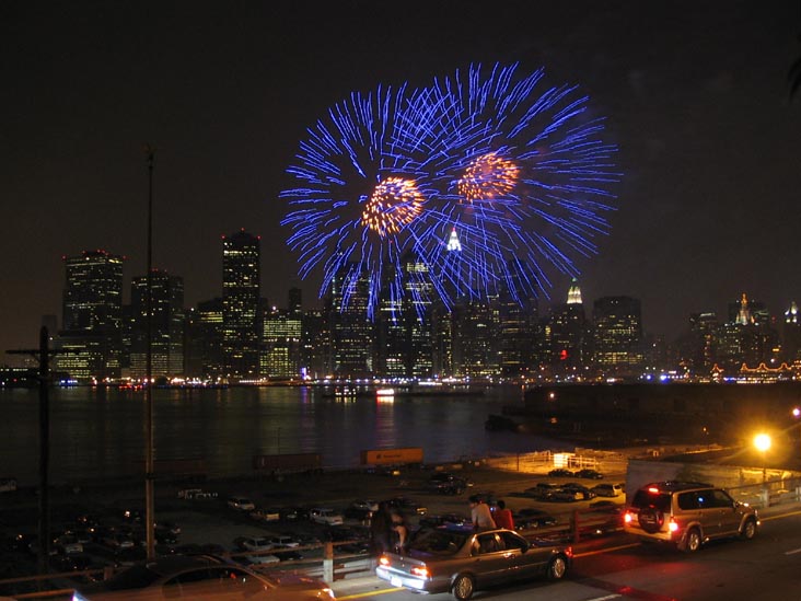 Macy's 4th of July Fireworks, Brooklyn-Queens Expressway, Brooklyn Heights, Brooklyn, July 4, 2006