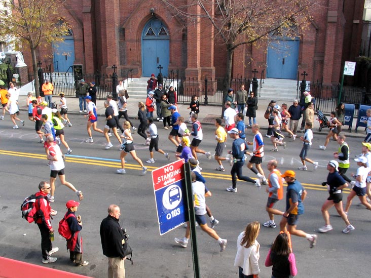 2006 New York City Marathon, Vernon Boulevard, Hunters Point, Long Island City, Queens, November 5, 2006, 12:04 p.m.