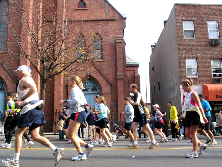 2006 New York City Marathon, Vernon Boulevard, Hunters Point, Long Island City, Queens, November 5, 2006, 12:54 p.m.