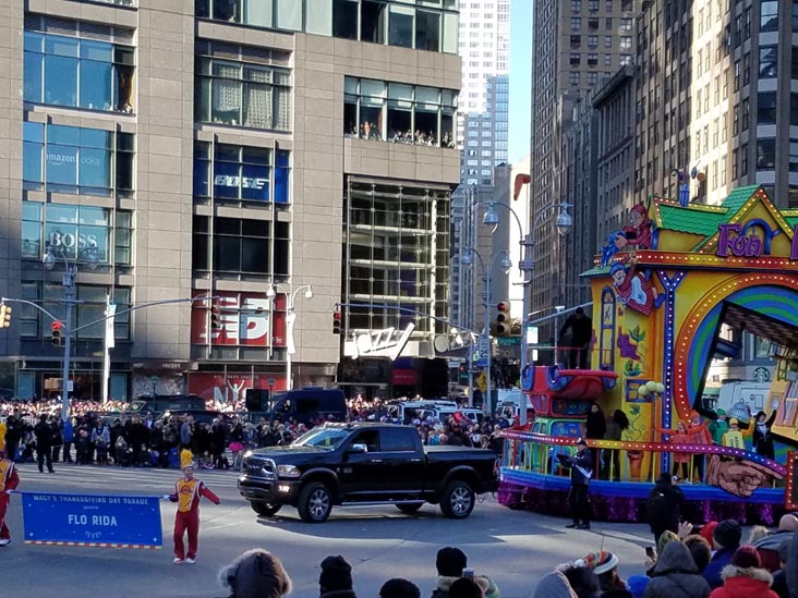Flo Rida, Macy's Thanksgiving Day Parade, Columbus Circle, Midtown Manhattan, November 23, 2017