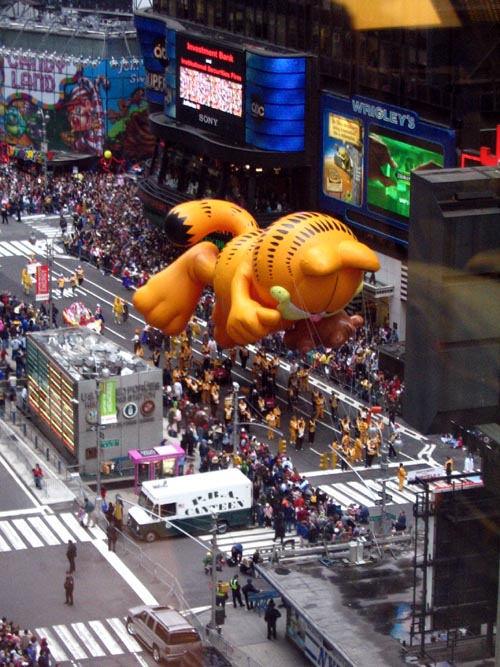Garfield Balloon, Macy's Thanksgiving Day Parade, Times Square, Midtown Manhattan, November 25, 2004