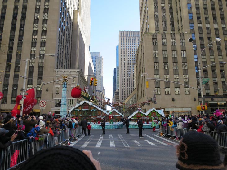 Santaland Express Float, Macy's Thanksgiving Day Parade, 49th Street and Sixth Avenue, Midtown Manhattan, November 28, 2013