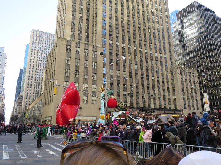 Santaland Express Float, Macy's Thanksgiving Day Parade, 49th Street and Sixth Avenue, Midtown Manhattan, November 28, 2013