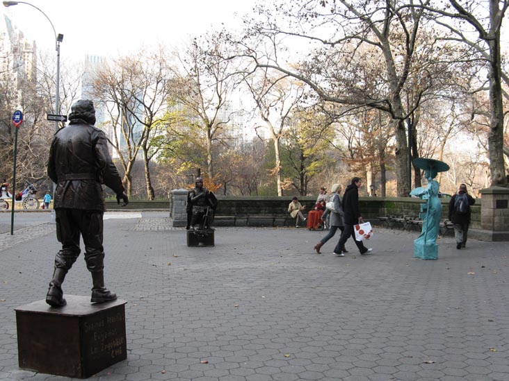 Christian Jankowski's Living Sculptures, Doris Freedman Plaza, Central Park, Manhattan, December 4, 2008