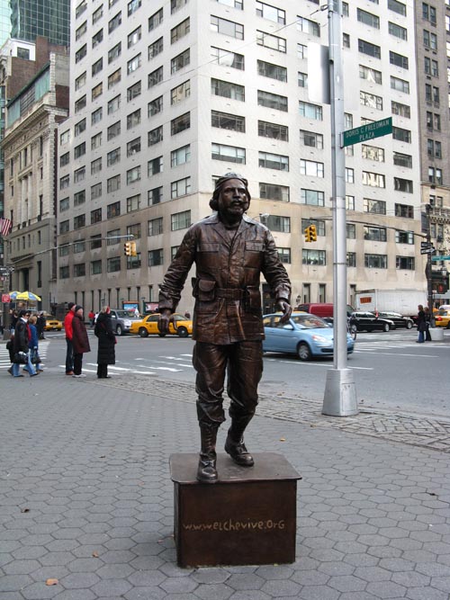 Christian Jankowski's "El Che," Doris Freedman Plaza, Central Park, Manhattan, December 4, 2008