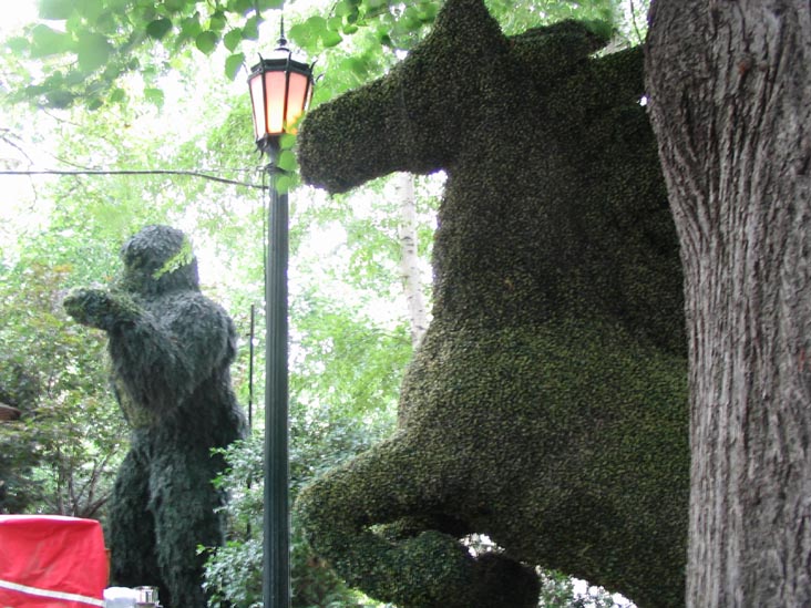 Tavern on the Green Topiaries, Central Park, Manhattan, July 27, 2004