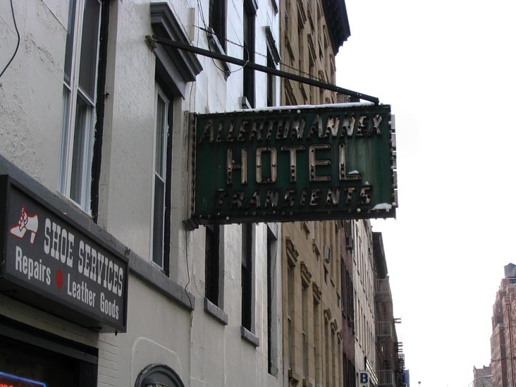 Hotel Allerton Annex, 350 West 23rd Street, Chelsea, Manhattan, March 18, 2004