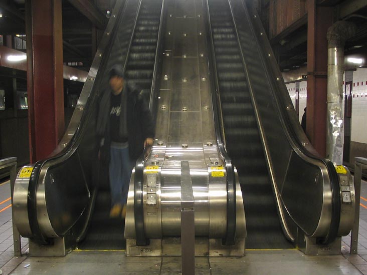 F-B-D Platform, 34th Street-Herald Square Subway Station, Midtown Manhattan, December 17, 2005