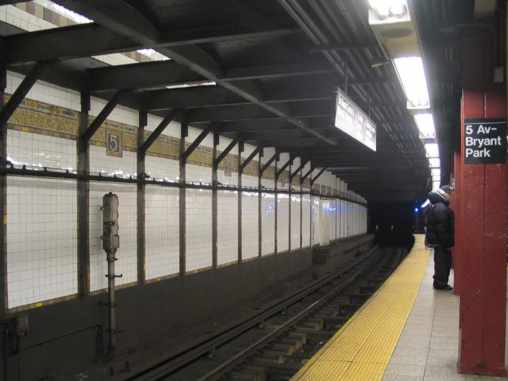 7 Train Platform, 5 Avenue-Bryant Park Subway Station, Midtown Manhattan, December 17, 2005