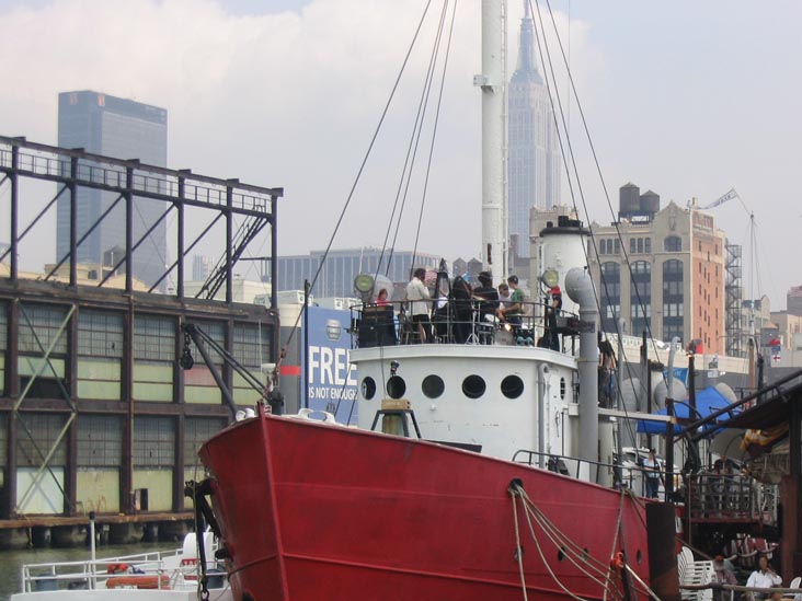 Lightship Frying Pan, Pier 63, Hudson River, Chelsea, Manhattan, May 22, 2004