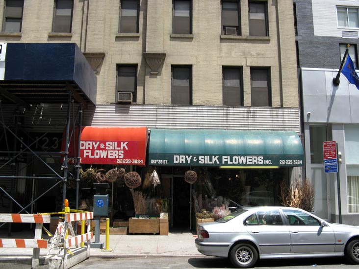 Dry & Silk Flowers, 123 West 28th Street, Midtown Manhattan, June 1, 2008