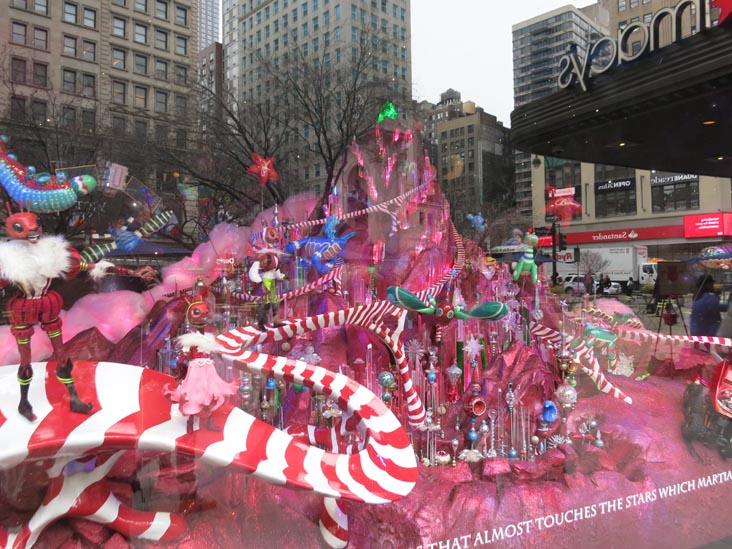 Macy's, 34th Street and Sixth Avenue, Midtown Manhattan, December 11, 2014