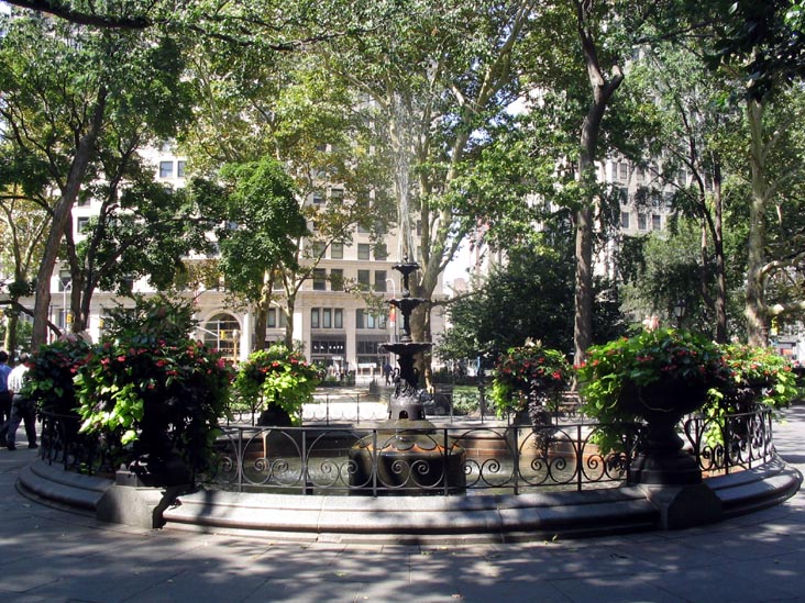 Fountain, Madison Square Park, Midtown Manhattan