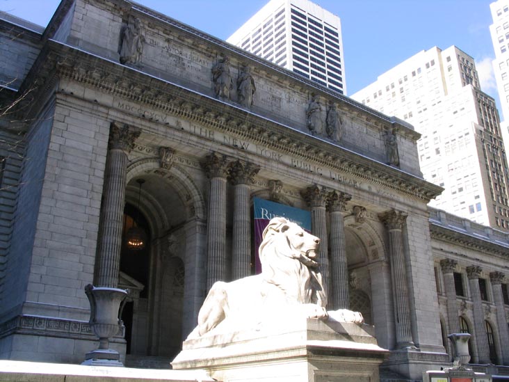 Lion, New York Public Library, Fifth Avenue and 42nd Street, Midtown Manhattan, January 30, 2004
