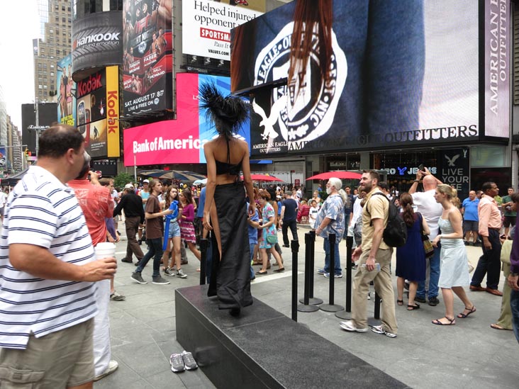 Law & Order: SVU Shoot, Times Square, Midtown Manhattan, August 12, 2013