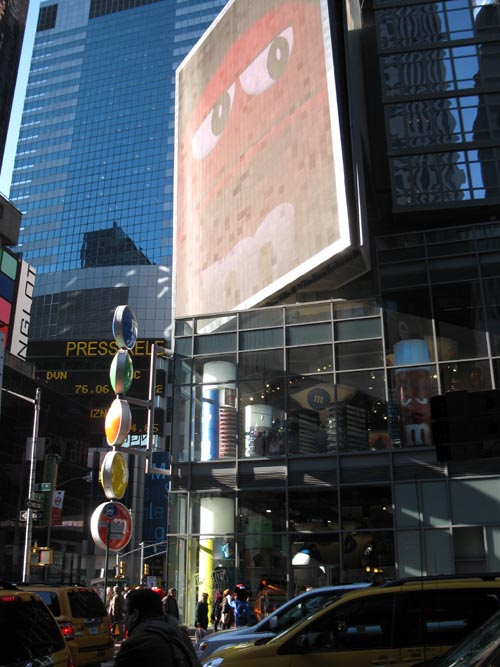 M&M's World, 1600 Broadway, Times Square, Midtown Manhattan, December 22, 2010