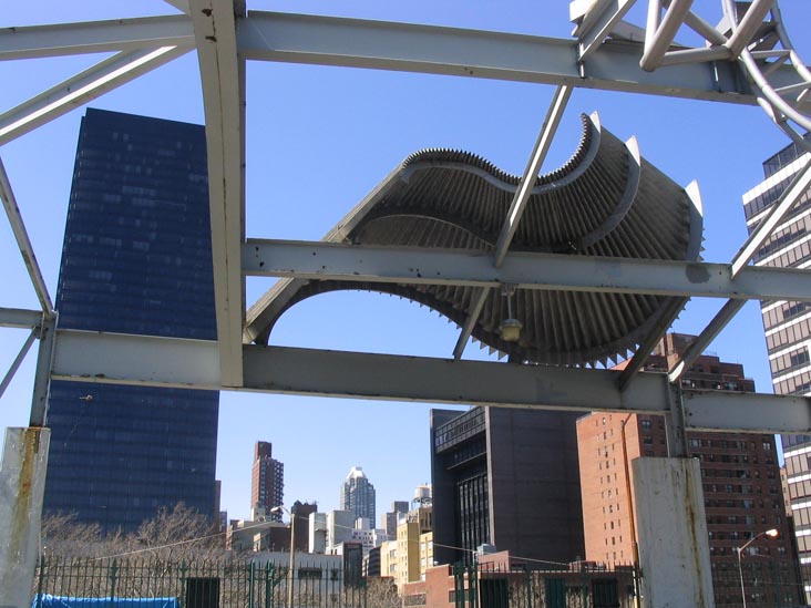 East River Roundabout, East River at 60th Street, Upper East Side, Manhattan, April 15, 2004