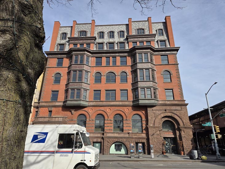 125th Street and Park Avenue, NW Corner, East Harlem, Manhattan, January 23, 2026