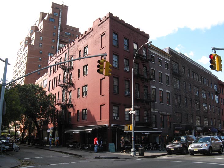 Wogie's Bar & Grill, 39 Greenwich Avenue at Charles Street, NW Corner, West Village, Manhattan, October 7, 2009